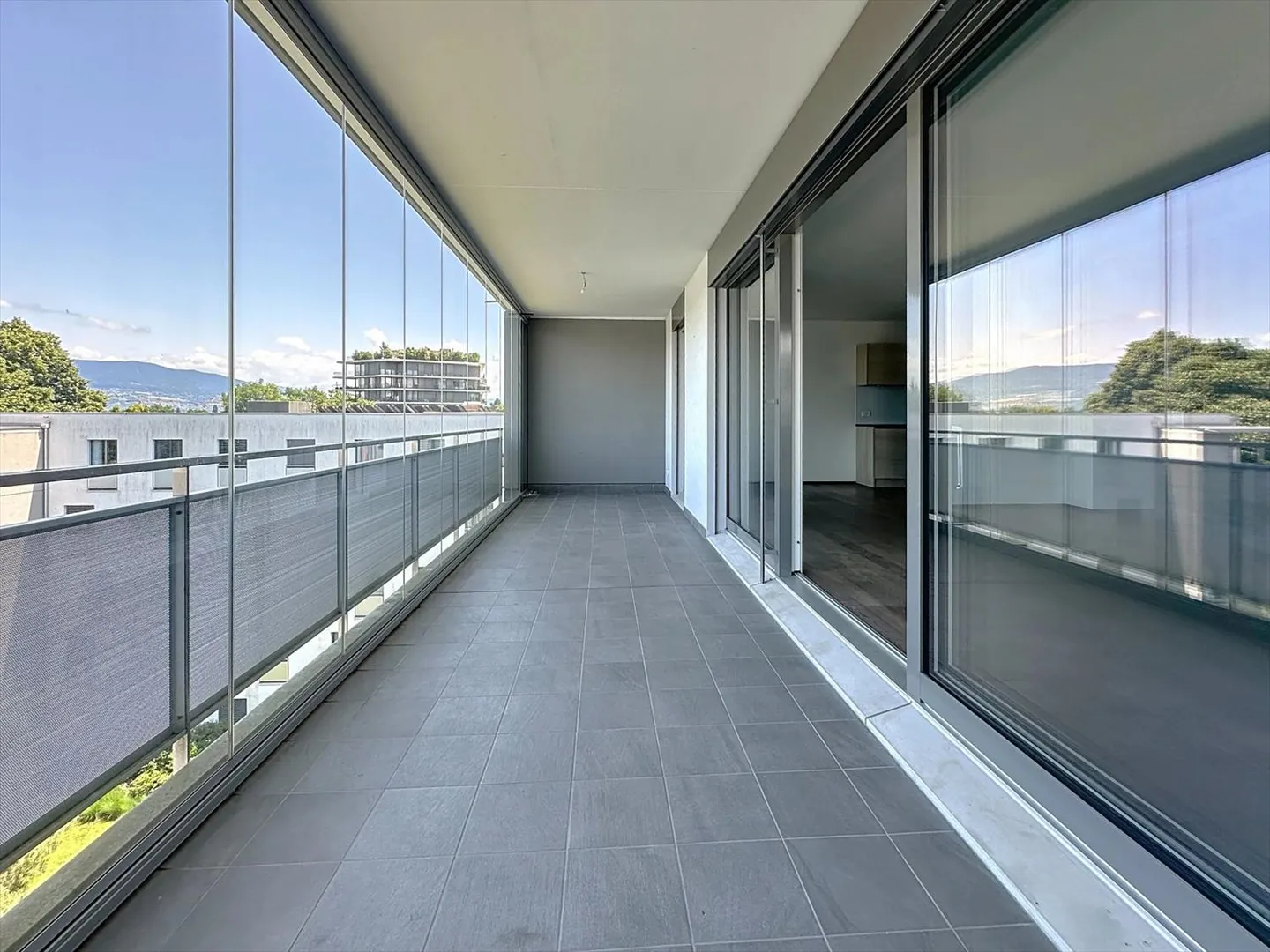 Bellissimo appartamento spazioso e luminoso con grande loggia - Foto 11 di 11