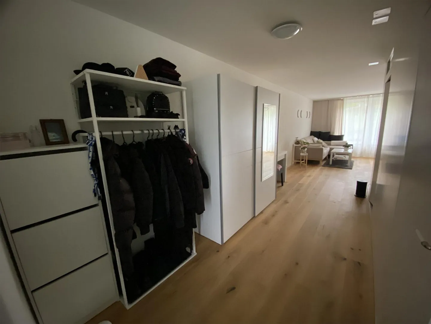 Moderno appartamento di 1,5 stanze al piano terra - Foto 3 di 8