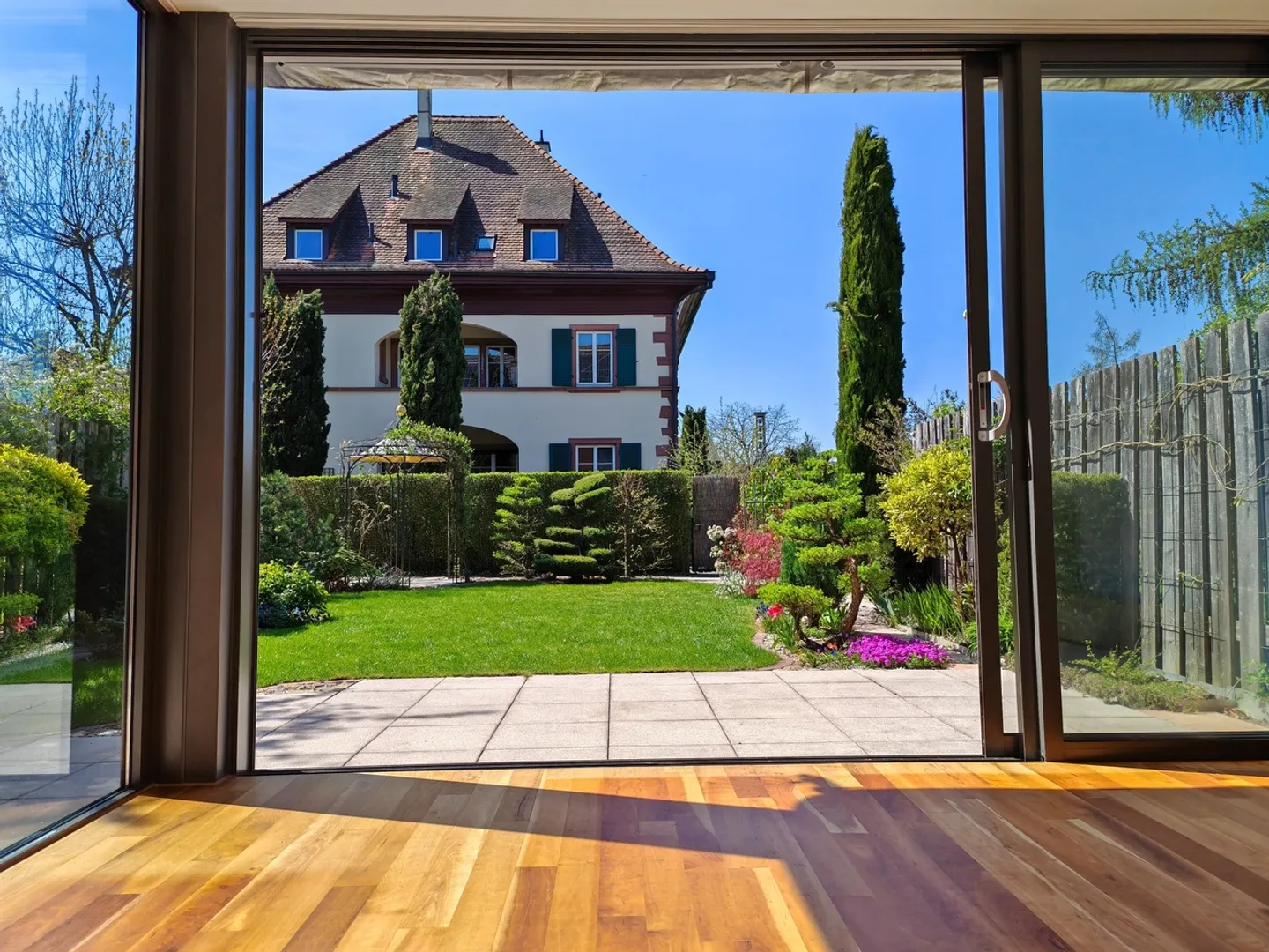 Appartamento affascinante con 2.5 camere da letto con giardino d'inverno e giardino esclusivo - Foto 1 di 6