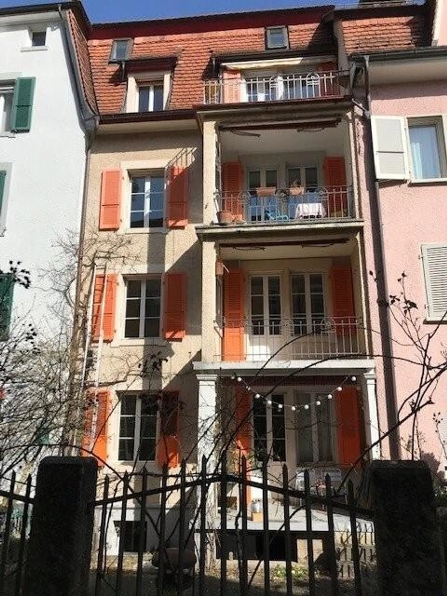 Befristet wohnen in 2-Zimmer-Altbauwohnung - Foto 1 von 12