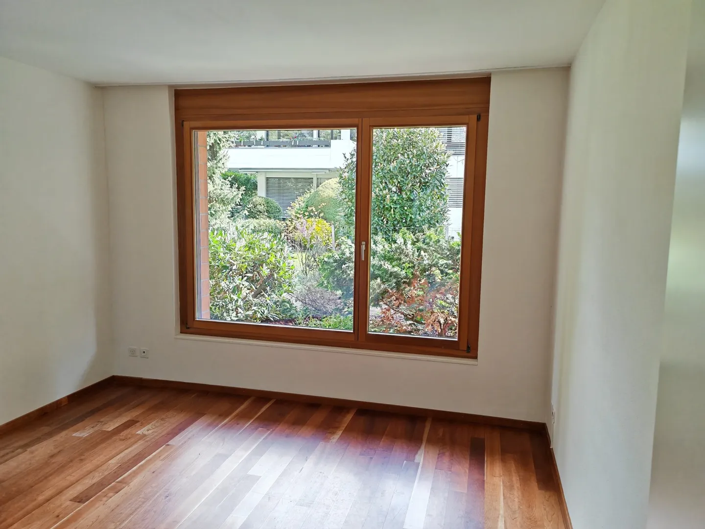 Appartamento affascinante con 2.5 camere da letto con giardino d'inverno e giardino esclusivo - Foto 4 di 6