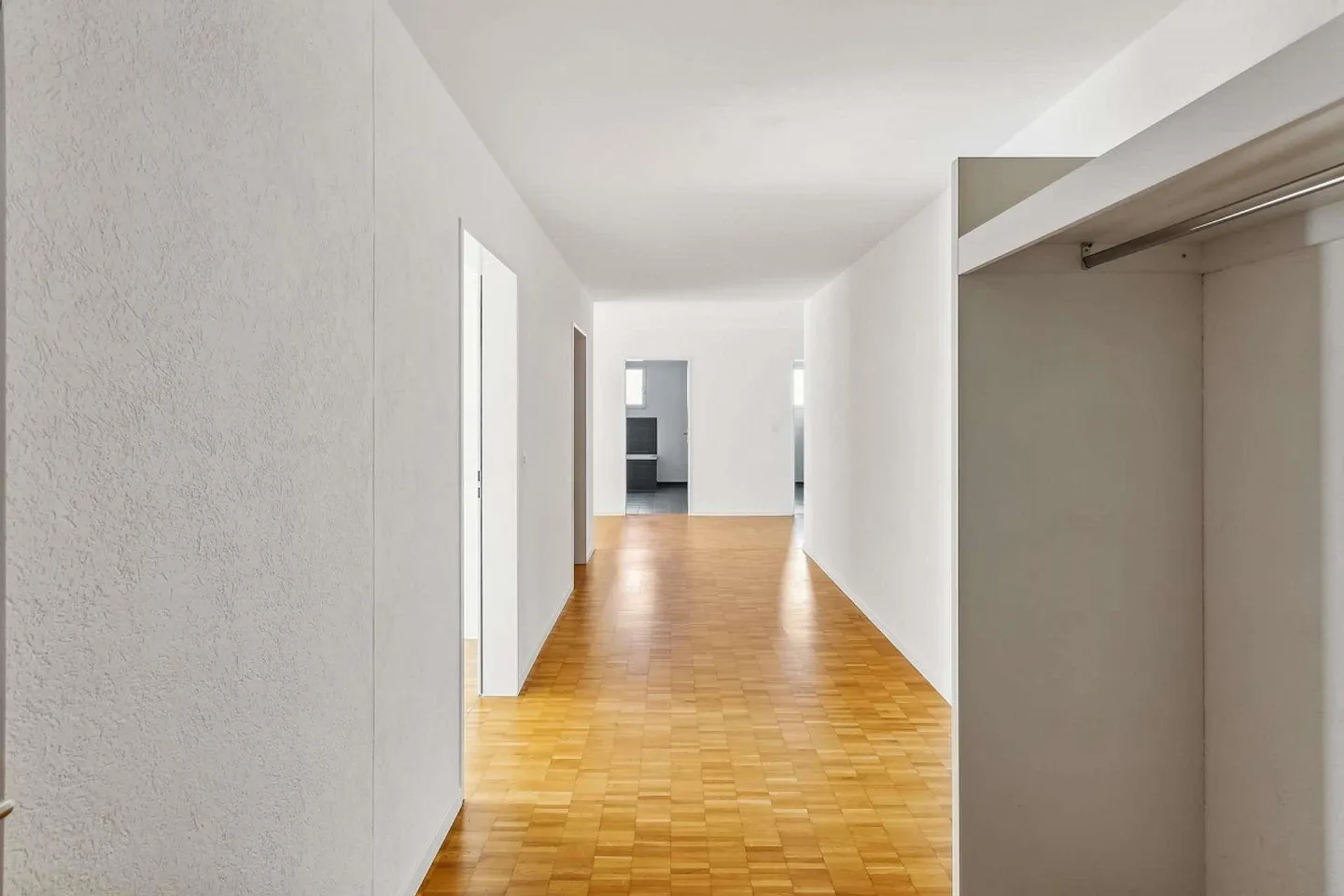Quality of Life on the Rhine - Condominium with Garden Area in Dachsen - Photo 11 of 12