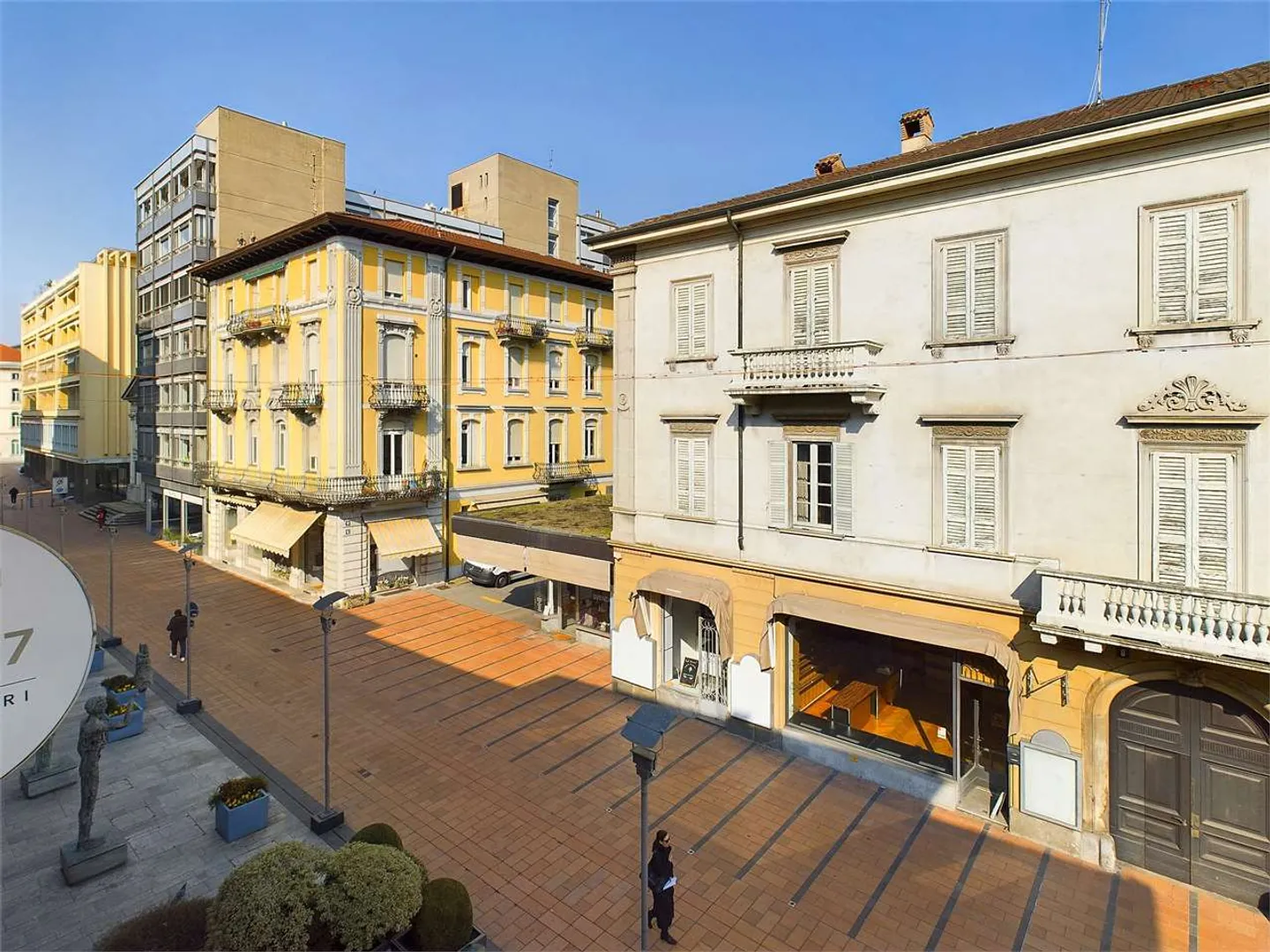 Edificio altamente redditizio in vendita a Chiasso - Foto 1 di 13