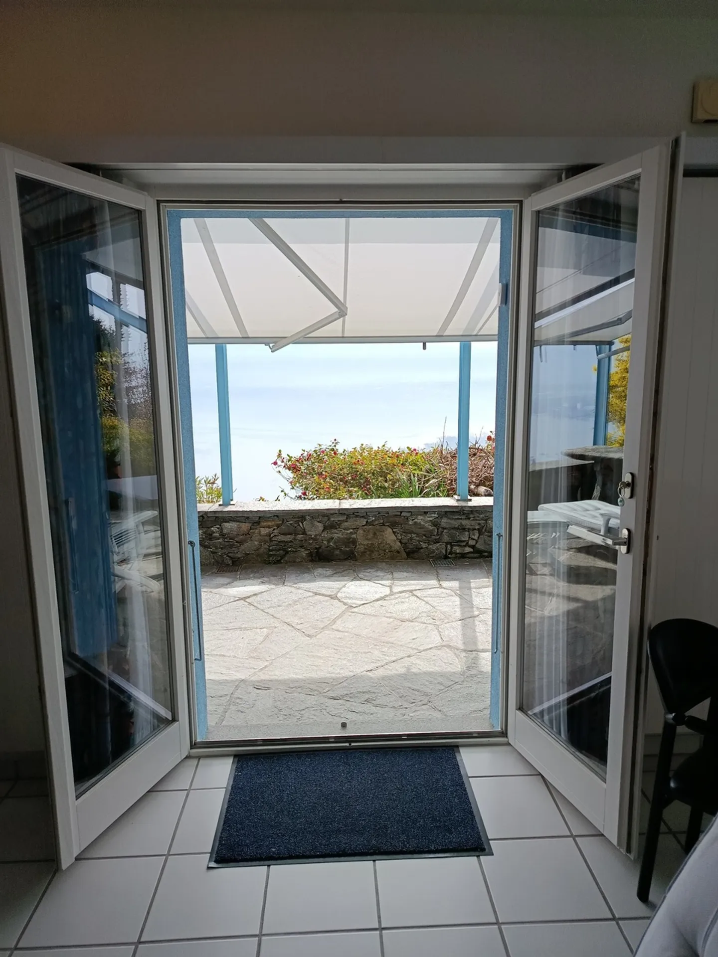 Appartement Charmant avec Vue sur le Lac - Photo 16 sur 33