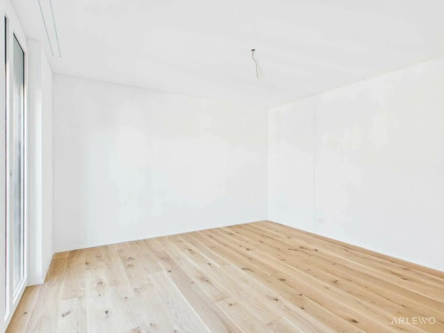 Special Living with Privacy - Photo 4 of 8