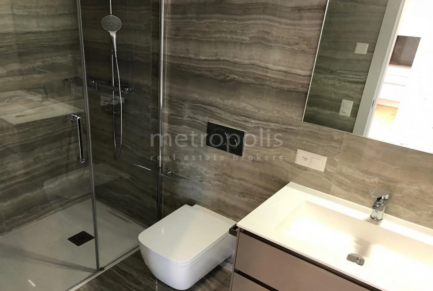 Moderne 3.5 Zimmerwohnung hocher Stand in Lugano Pregassona - Foto 7 von 10