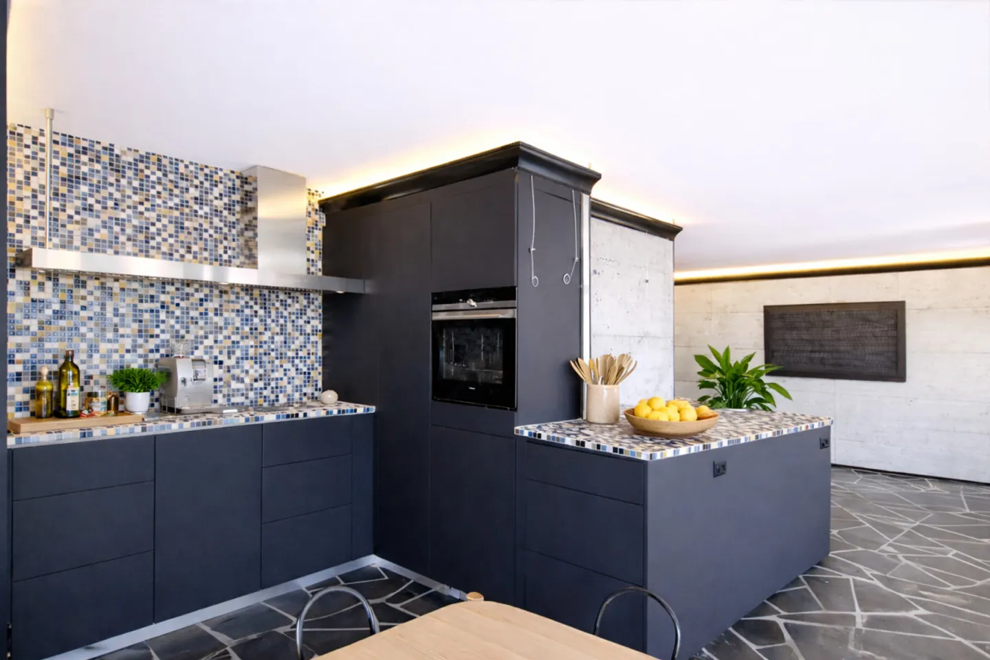 Attique d'exception avec terrasse - Photo 5 sur 12