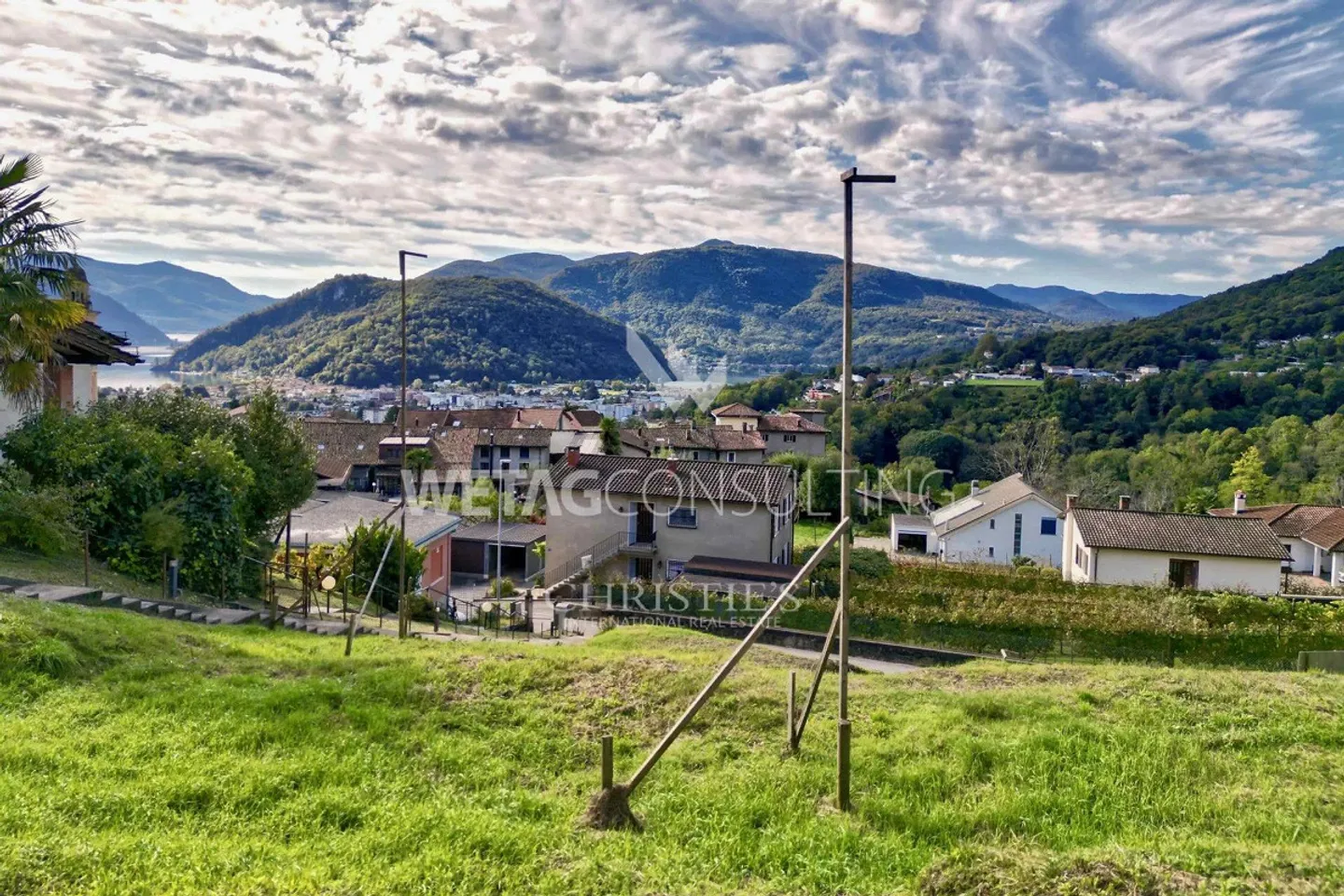 Lugano-Neggio : Terrain à bâtir de 1'137 m² avec vue sur le lac de Lugano à vendre - Photo 2 sur 12