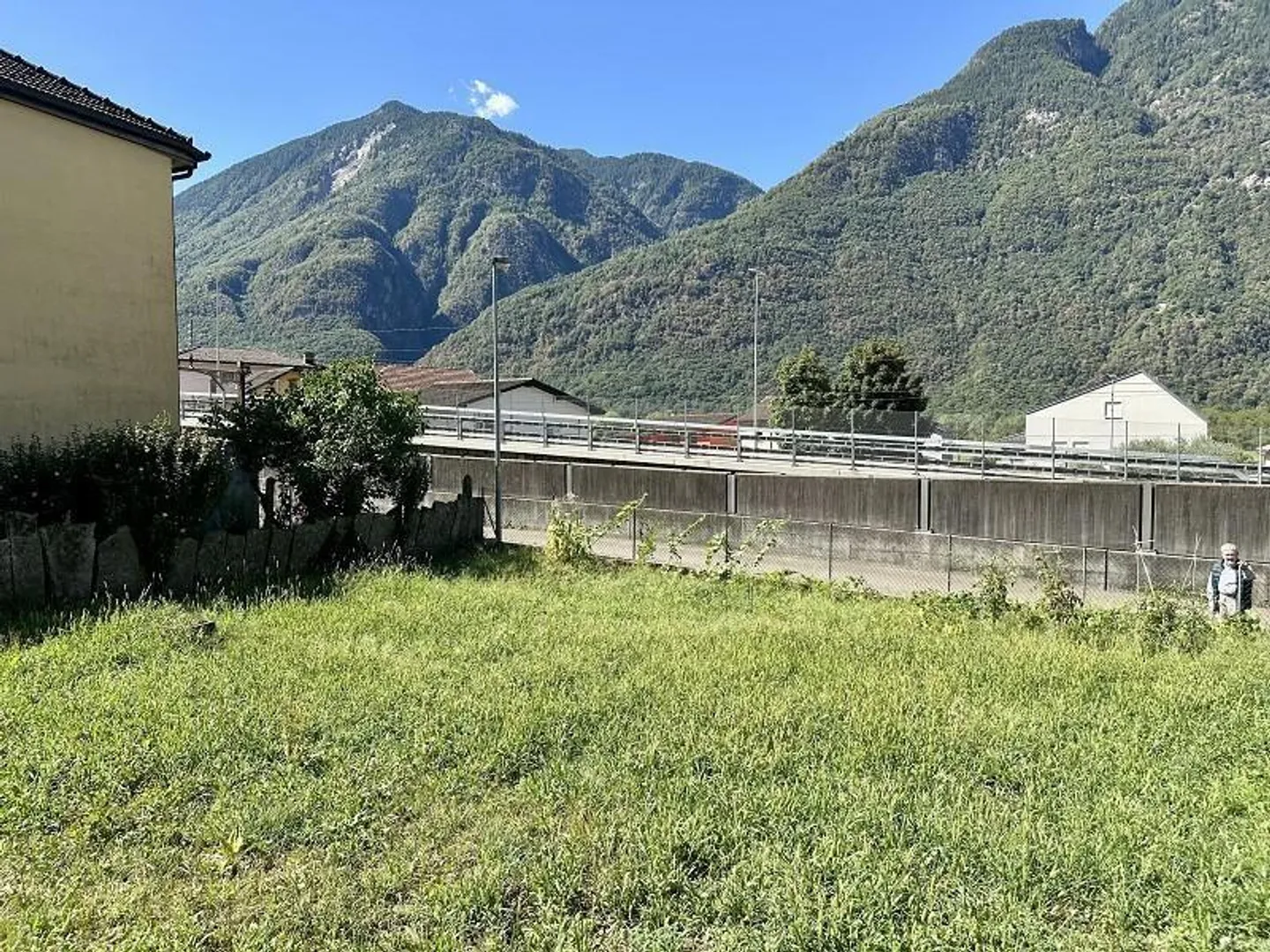 Geräumiges Haus mit Garten - Foto 6 von 24
