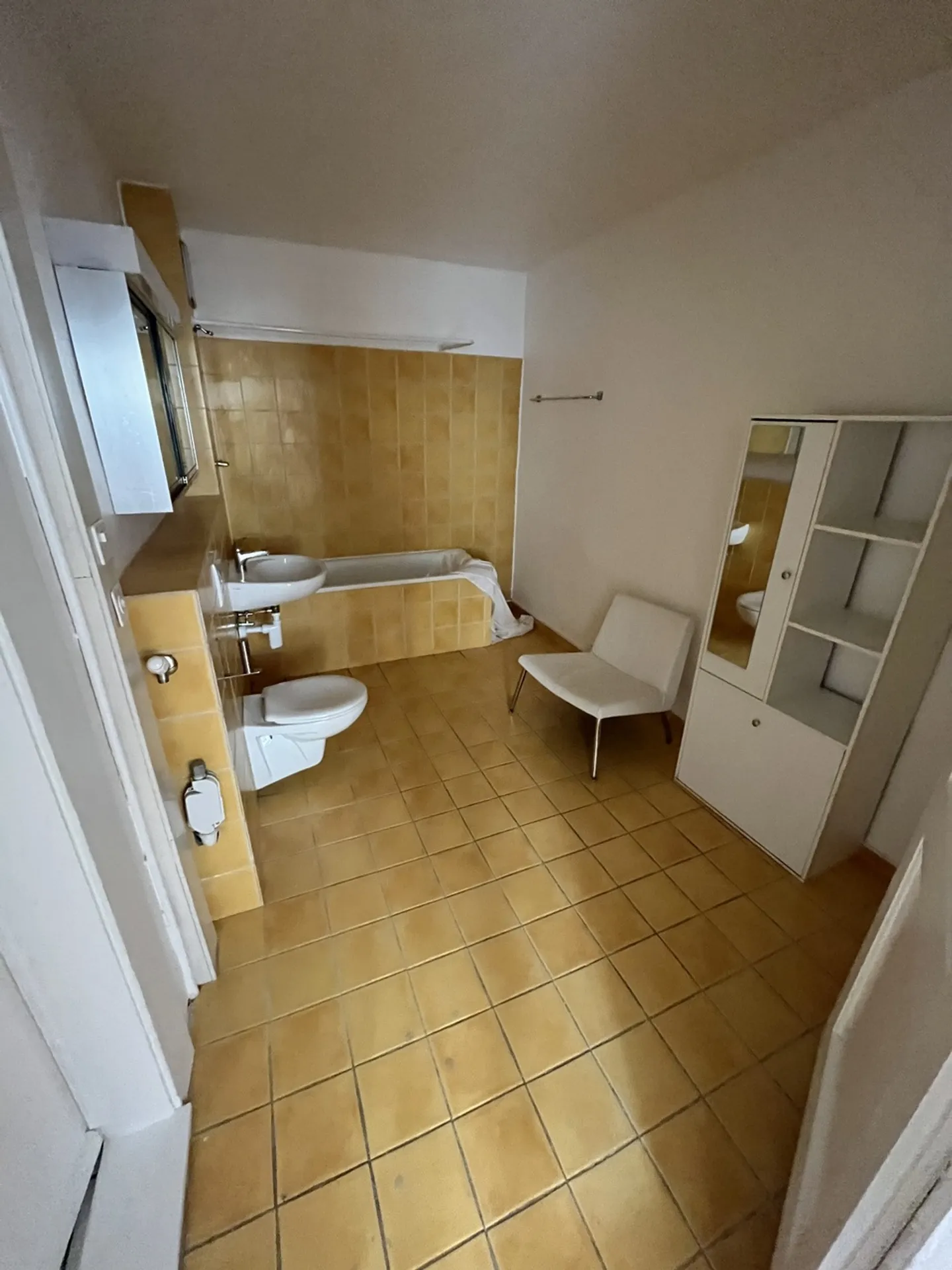 Chambre Neuchâtel - 1.5 pièces - Photo 4 sur 6