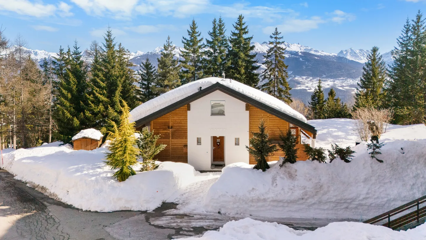 Contemporary chalet just steps from the center, in a secondary residence. - Photo 10 of 10