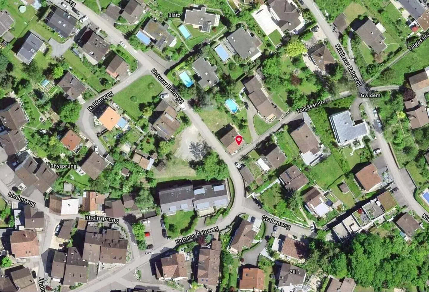 Casa unifamiliare con giardino a bassa manutenzione in una posizione soleggiata e tranquilla - Foto 13 di 14