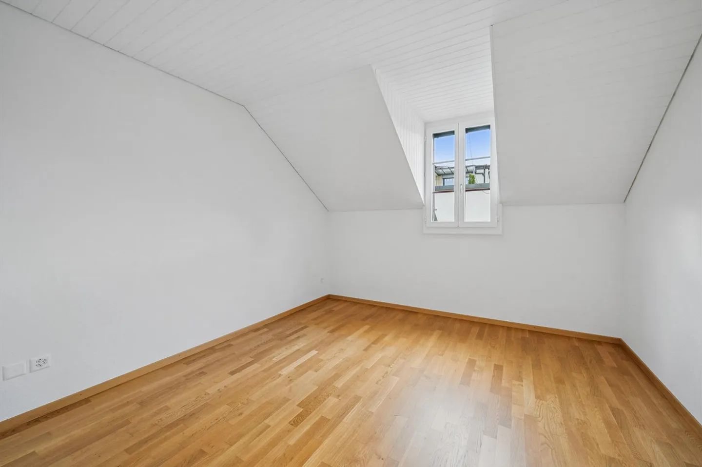 Charmante, nouvellement rénové appartement 2.5 pièces - Photo 9 sur 11