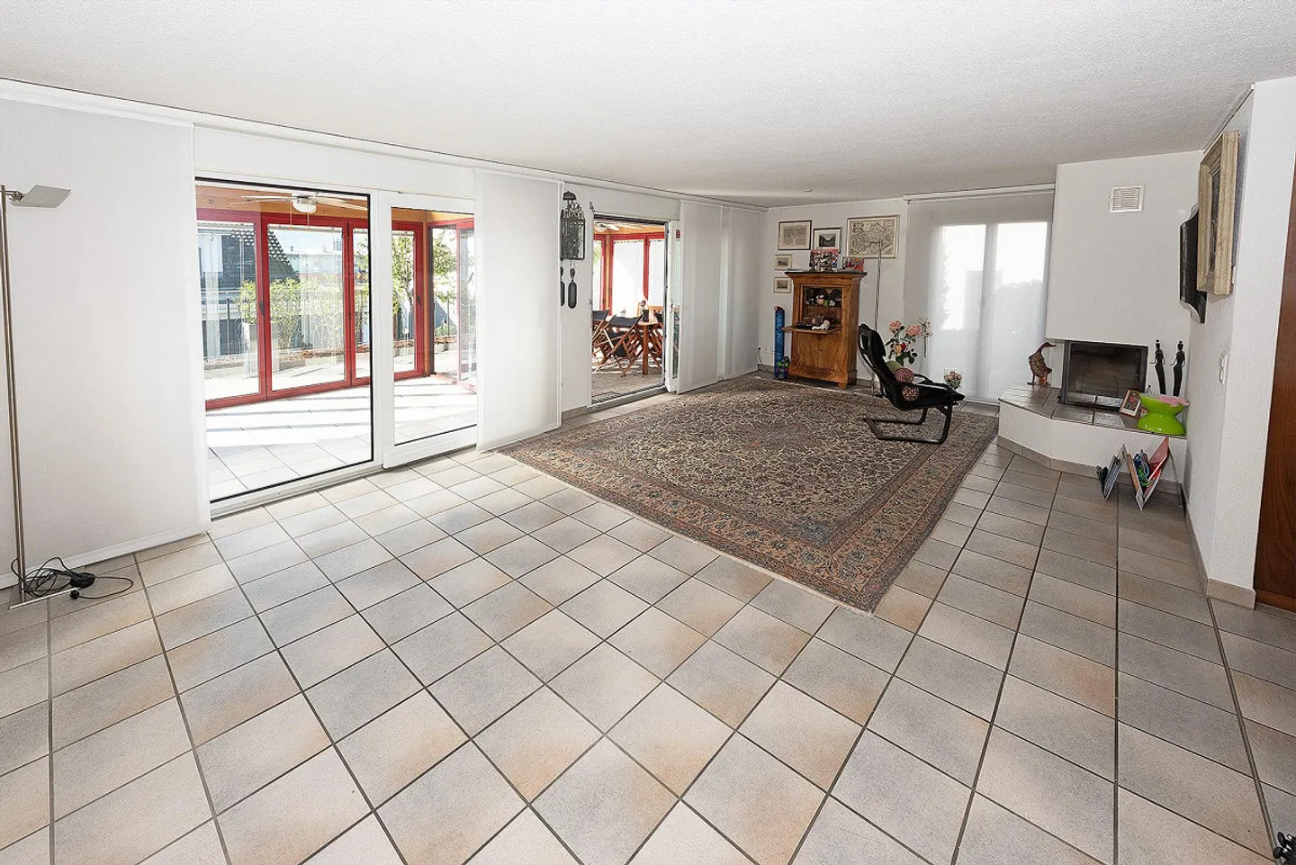 Centrally located and quiet 8-room detached house with 1.5-room granny flat and party room - Photo 4 of 4