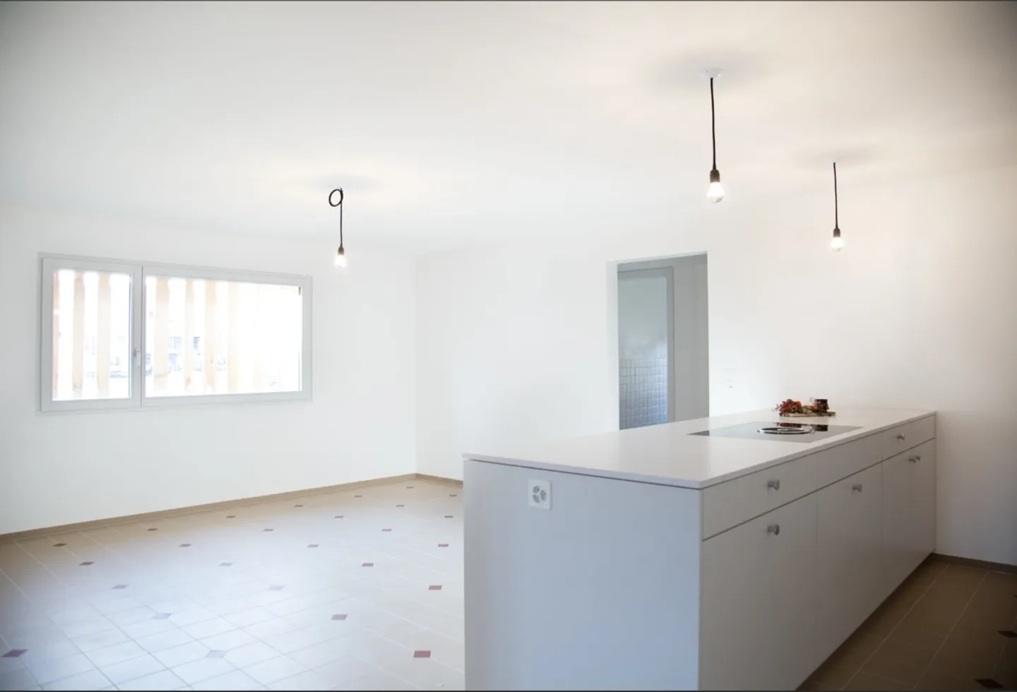 Unique Opportunity! Spacious 4.5-Room Apartment with Charm - Photo 2 of 13