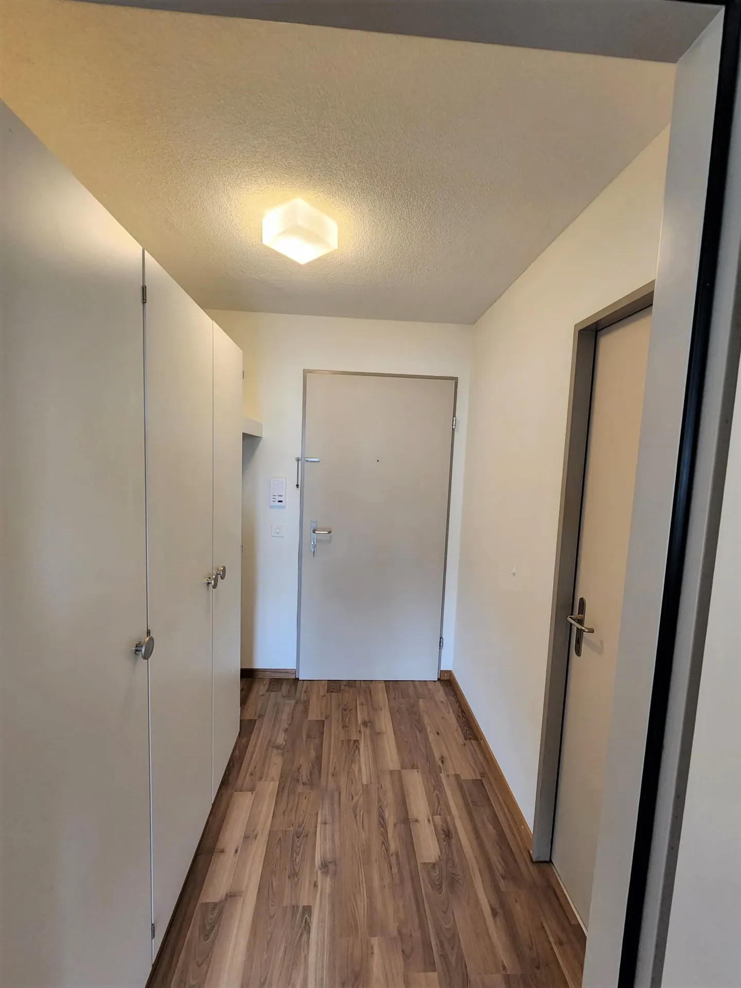 Sonnige Wohnung mit Balkon - Foto 5 von 8