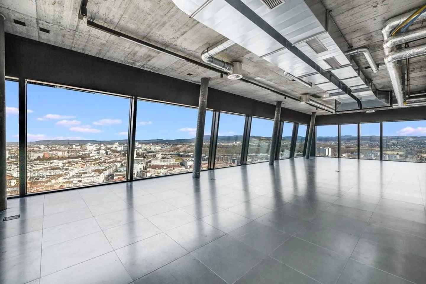 Espace exclusif au 29ème étage du Claraturm avec vue panoramique à 360 degrés - Photo 6 sur 10