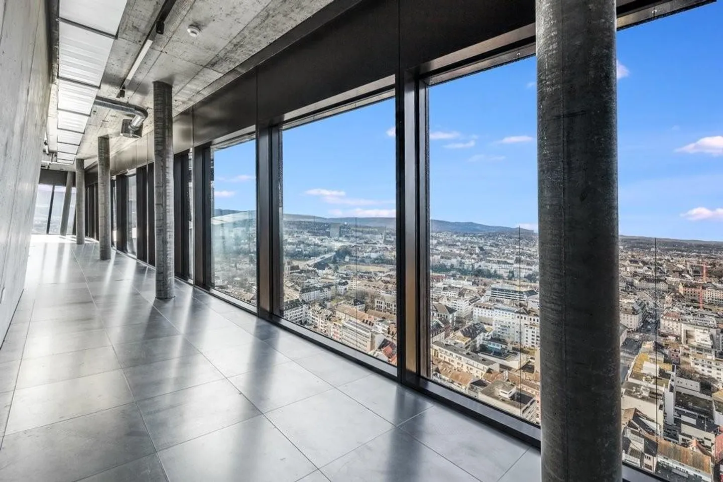 Espace exclusif au 29ème étage du Claraturm avec vue panoramique à 360 degrés - Photo 7 sur 10