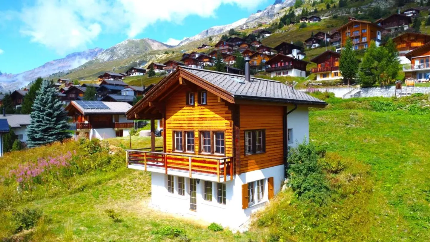 Einzigartiges Chalet auf der Lauchernalp - Foto 1 von 10