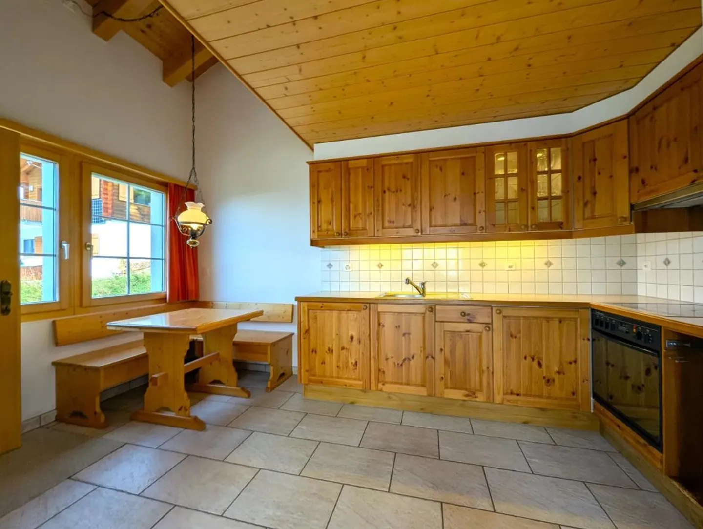 Einzigartiges Chalet auf der Lauchernalp - Foto 2 von 10