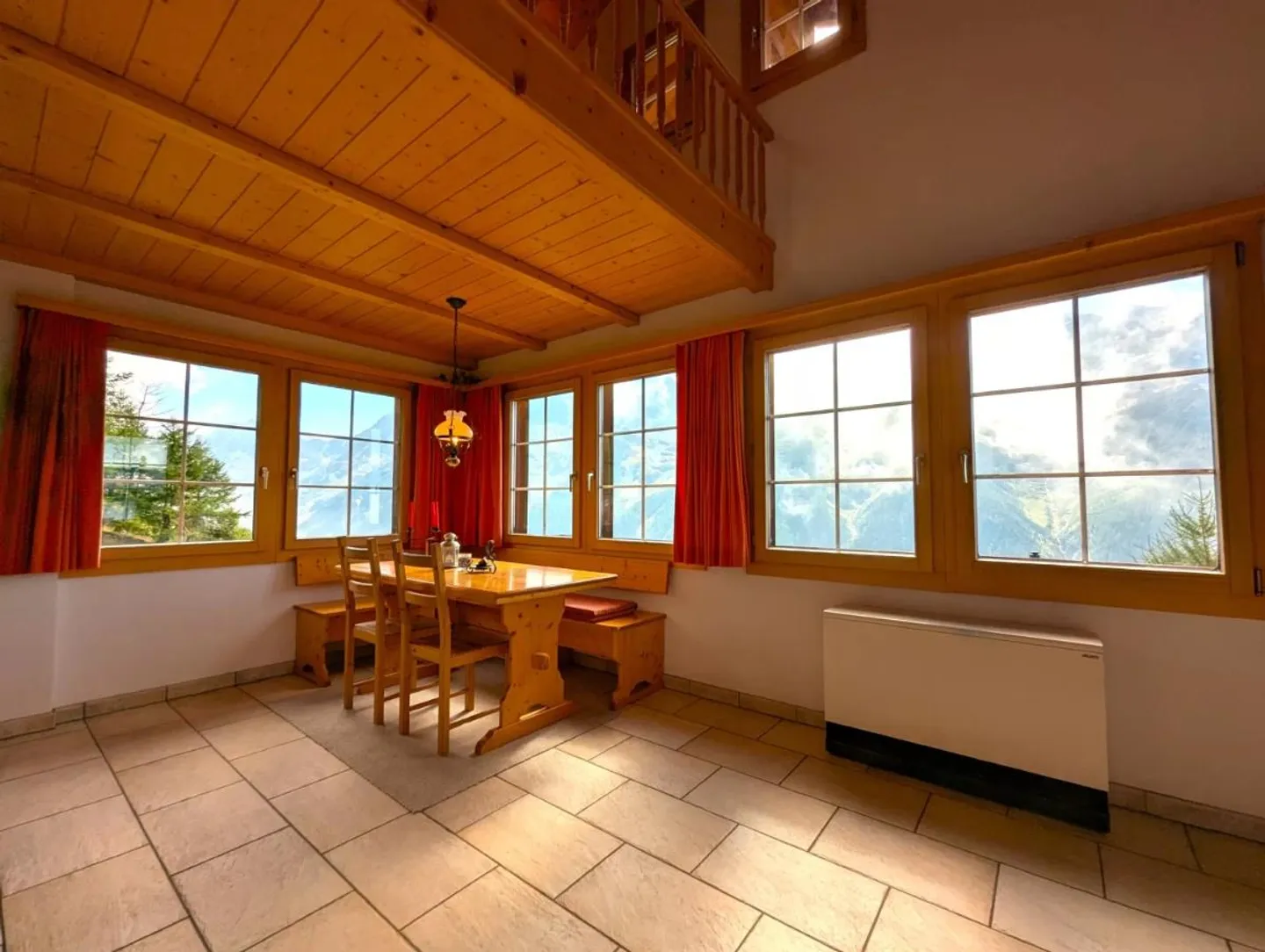 Einzigartiges Chalet auf der Lauchernalp - Foto 4 von 10