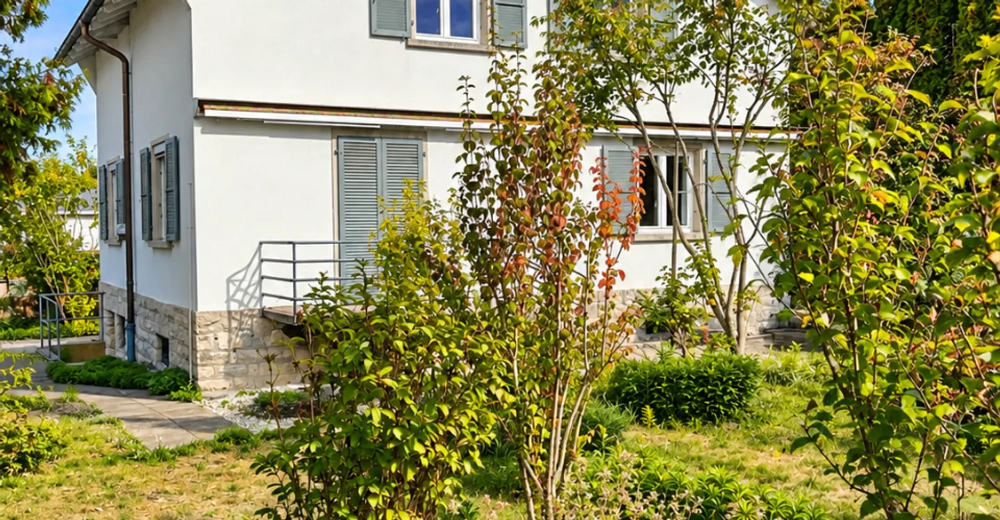 Charmantes Familienhaus mit privatem Garten in Porrentruy - Foto 1 von 11