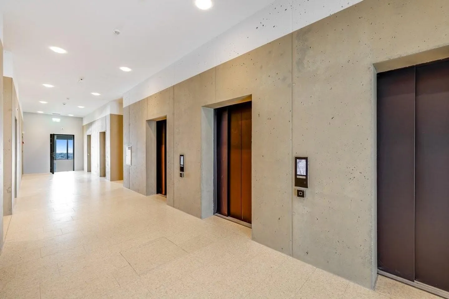 Espace exclusif au 29ème étage du Claraturm avec vue panoramique à 360 degrés - Photo 10 sur 10