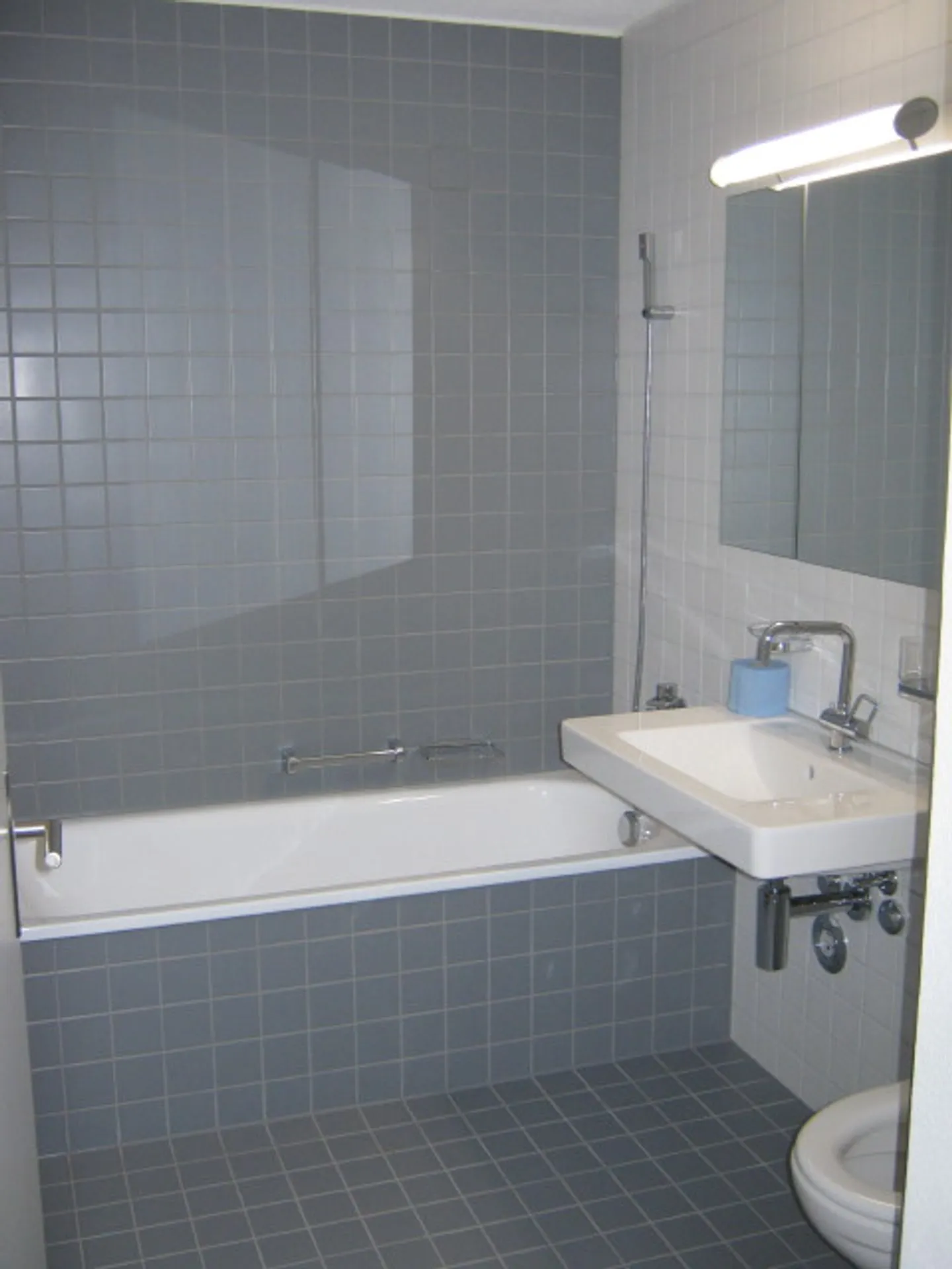 Appartamento moderno in posizione centrale - Foto 5 di 9