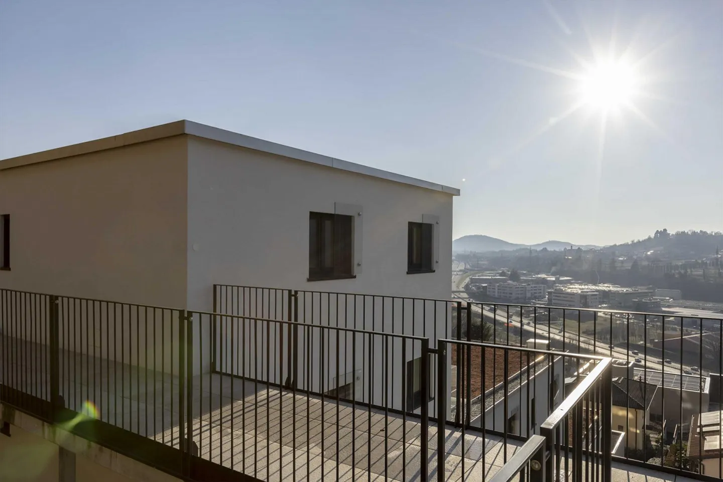 Moderne 3.5-Zimmer-Dachwohnung in neuer Residenz in Mendrisio - Foto 8 von 11