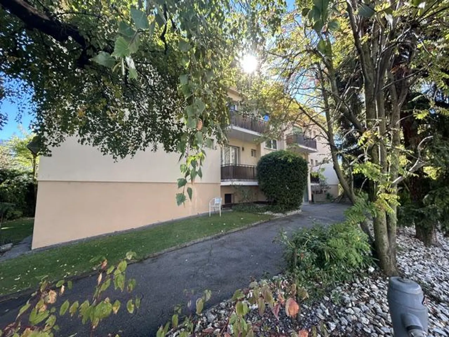 A louer splendide 4.5 pièces dans le quartier résidentiel de Gravelone à Sion - Photo 11 of 13