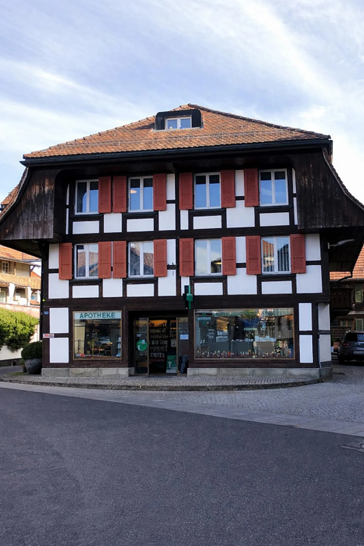 Zentrale Gewerberäume – mitten im Dorf Schwarzenburg - Foto 2 von 2