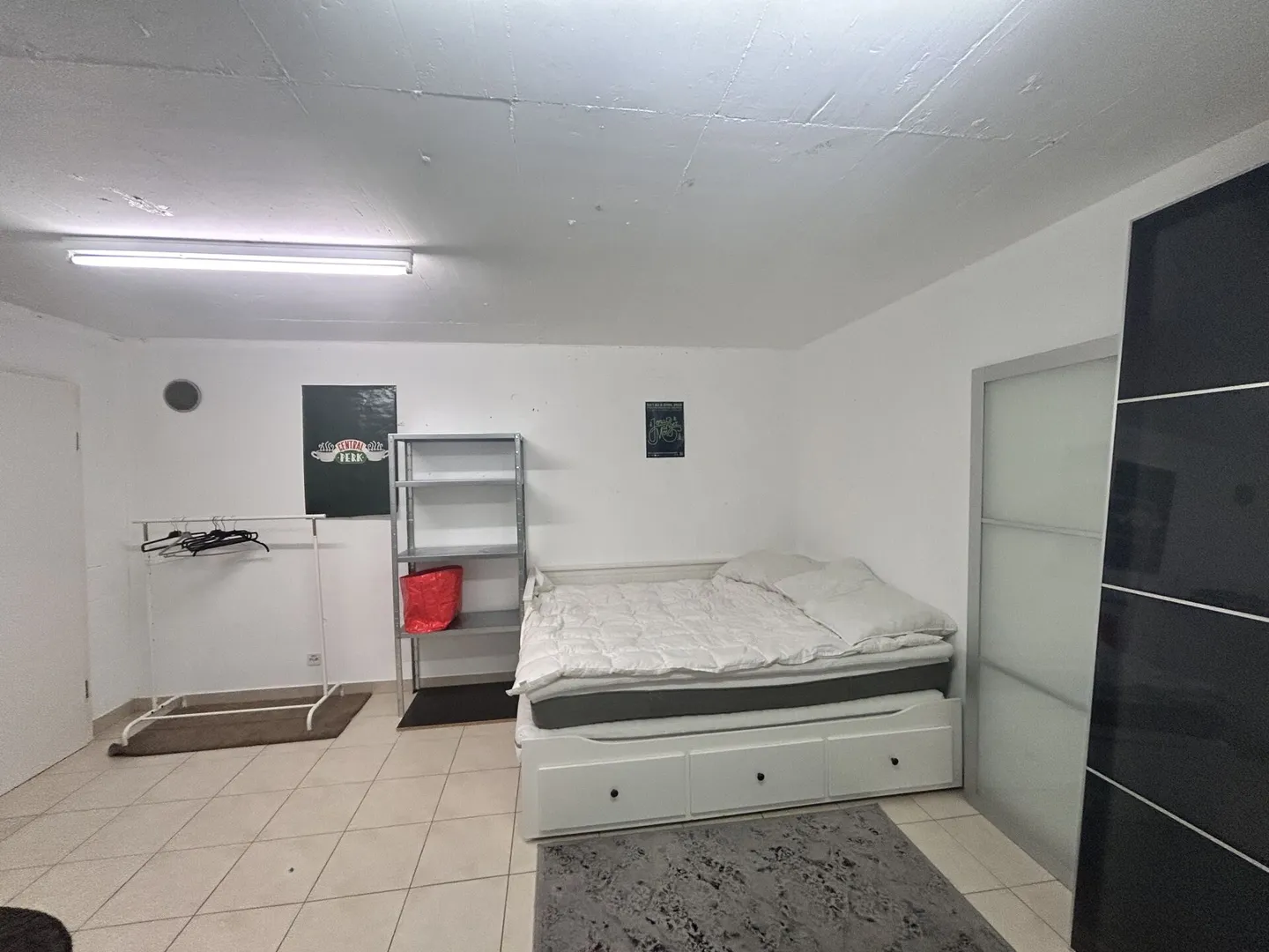Bella villa bifamiliare nel cuore della campagna e a due passi dai negozi! - Foto 12 di 13