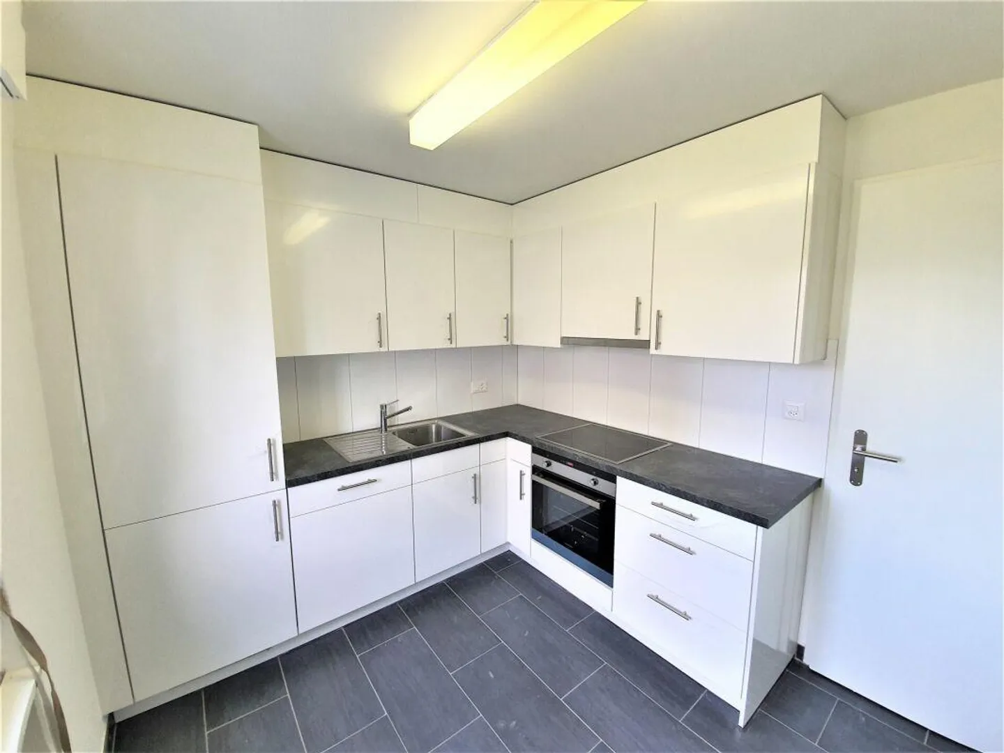 Appartement à louer - Photo 2 sur 8