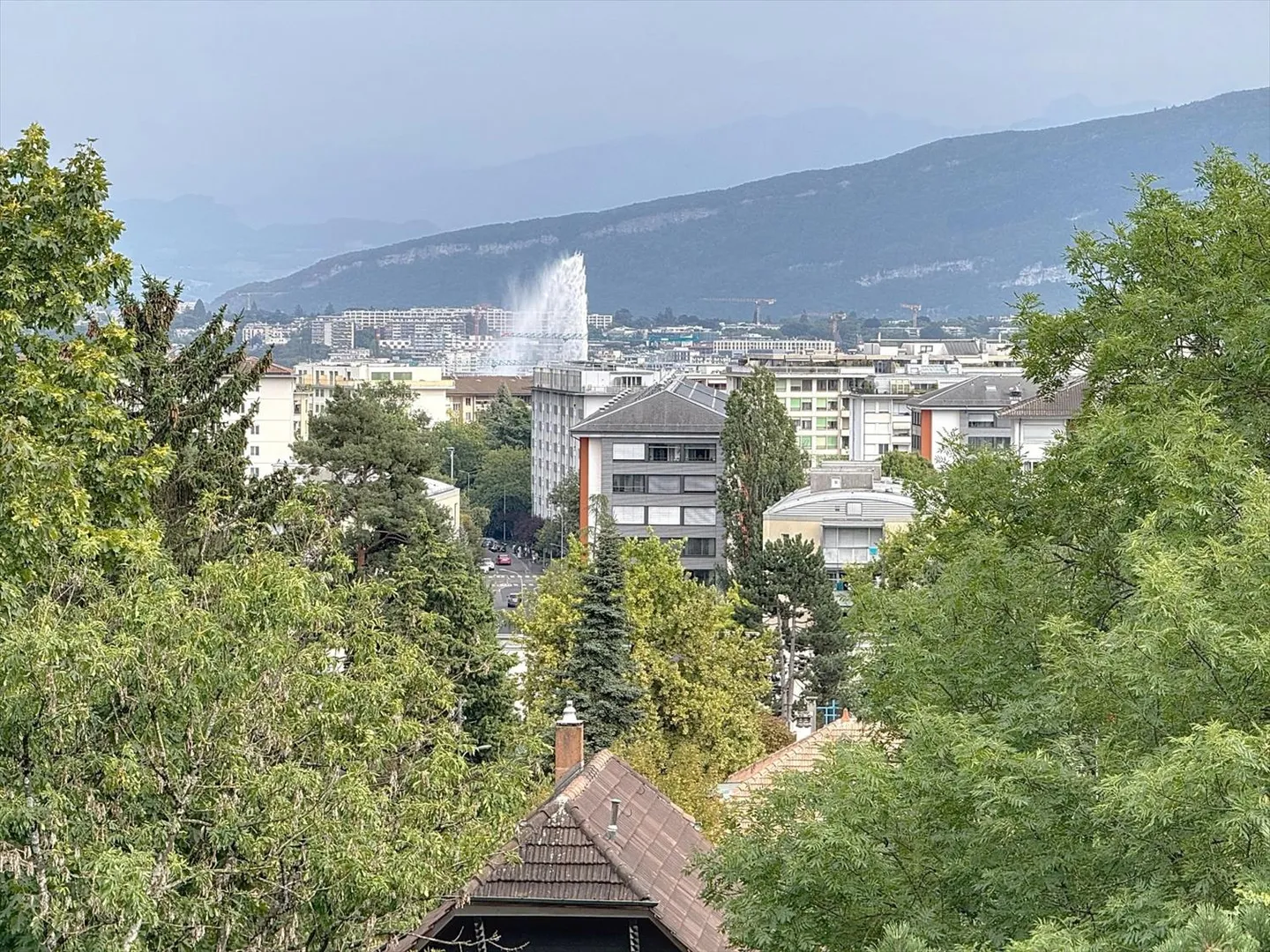Bellissimo appartamento moderno con grande balcone e vista libera - Foto 2 di 8