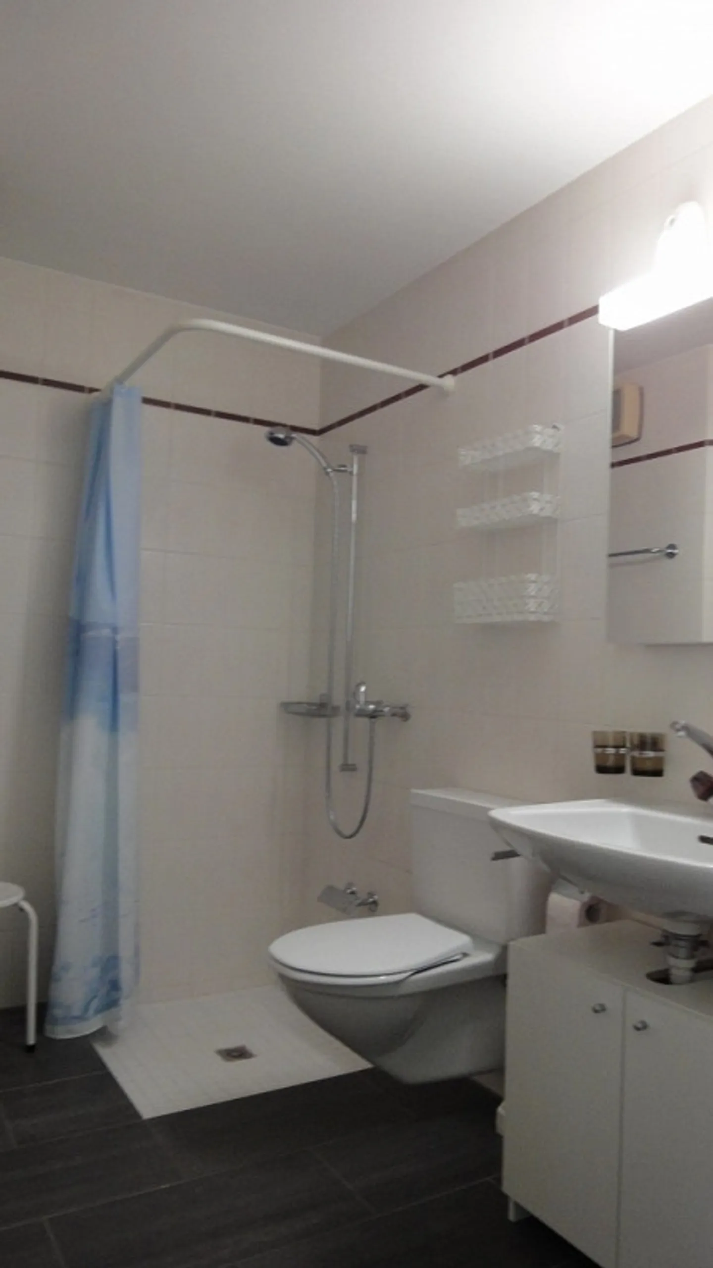 Appartamento 1 stanza al 1° piano in una posizione tranquilla e soleggiata, idilliaco nel verde - Foto 3 di 5