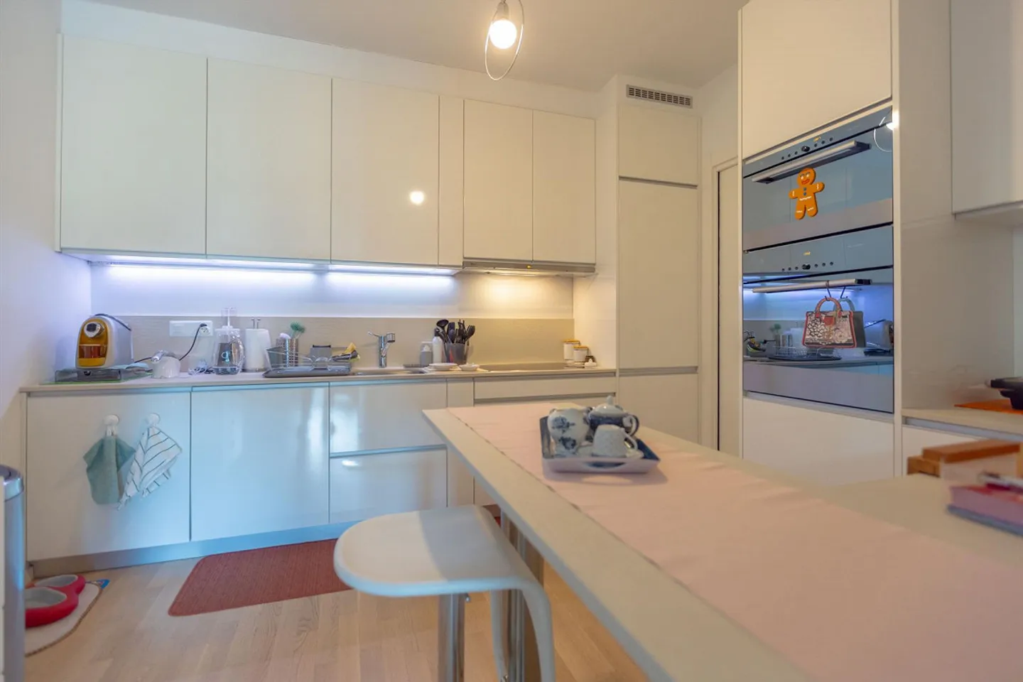 Spacious 4.5-room apartment with high quality finishes and terrace in Breganzona - Photo 4 of 9