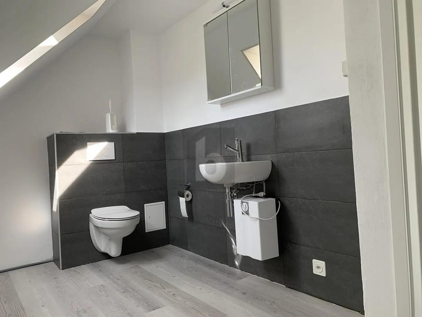 DETACHED WITH A LOT OF POTENTIAL! - Photo 3 of 6