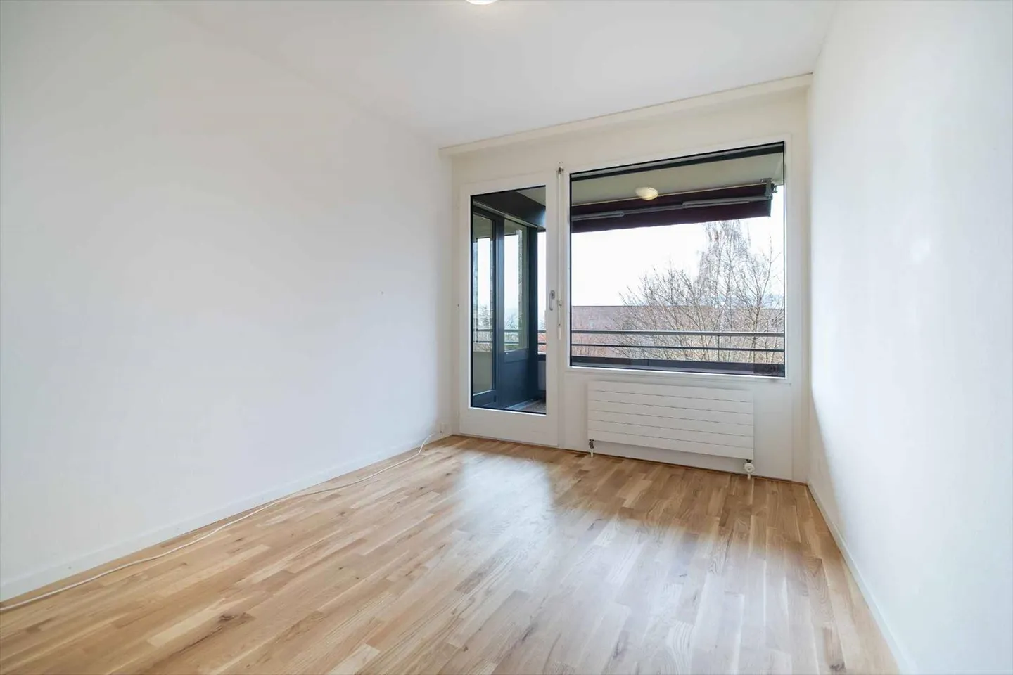 Charming 2-room apartment - quiet, green and central - Photo 5 of 7