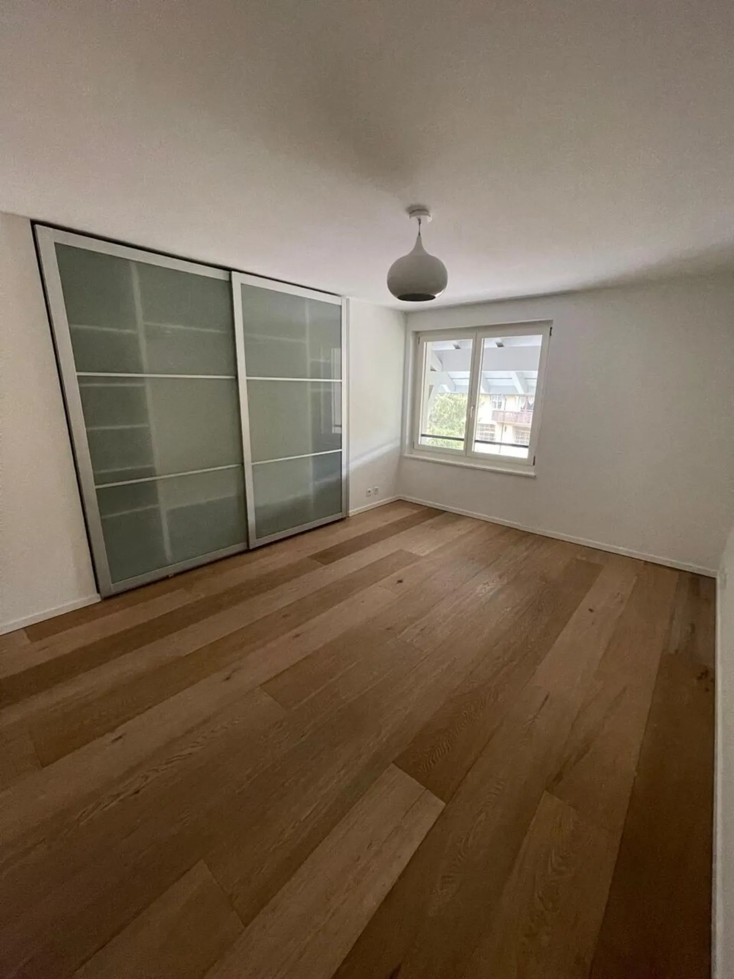 Appartement Charmant avec Terrasse - Photo 4 sur 6