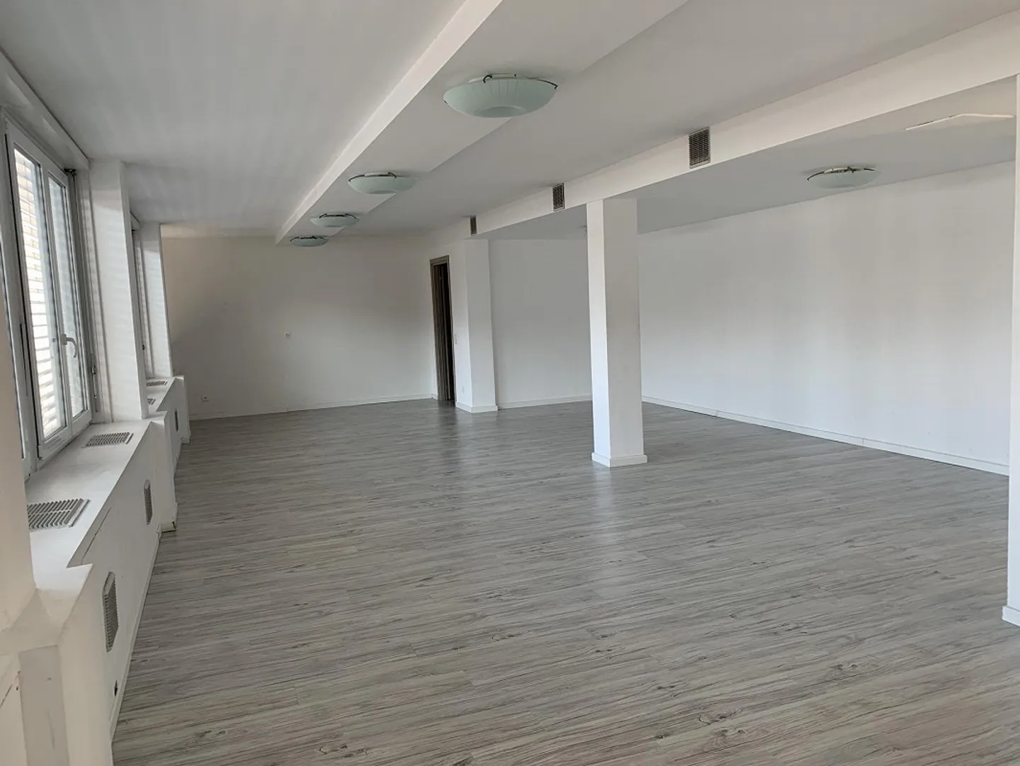 GEWERBLICHES UND WOHNGEBAEUDE FÜR EINKOMMEN - MENDRISIO ZENTRUM - Foto 13 von 30