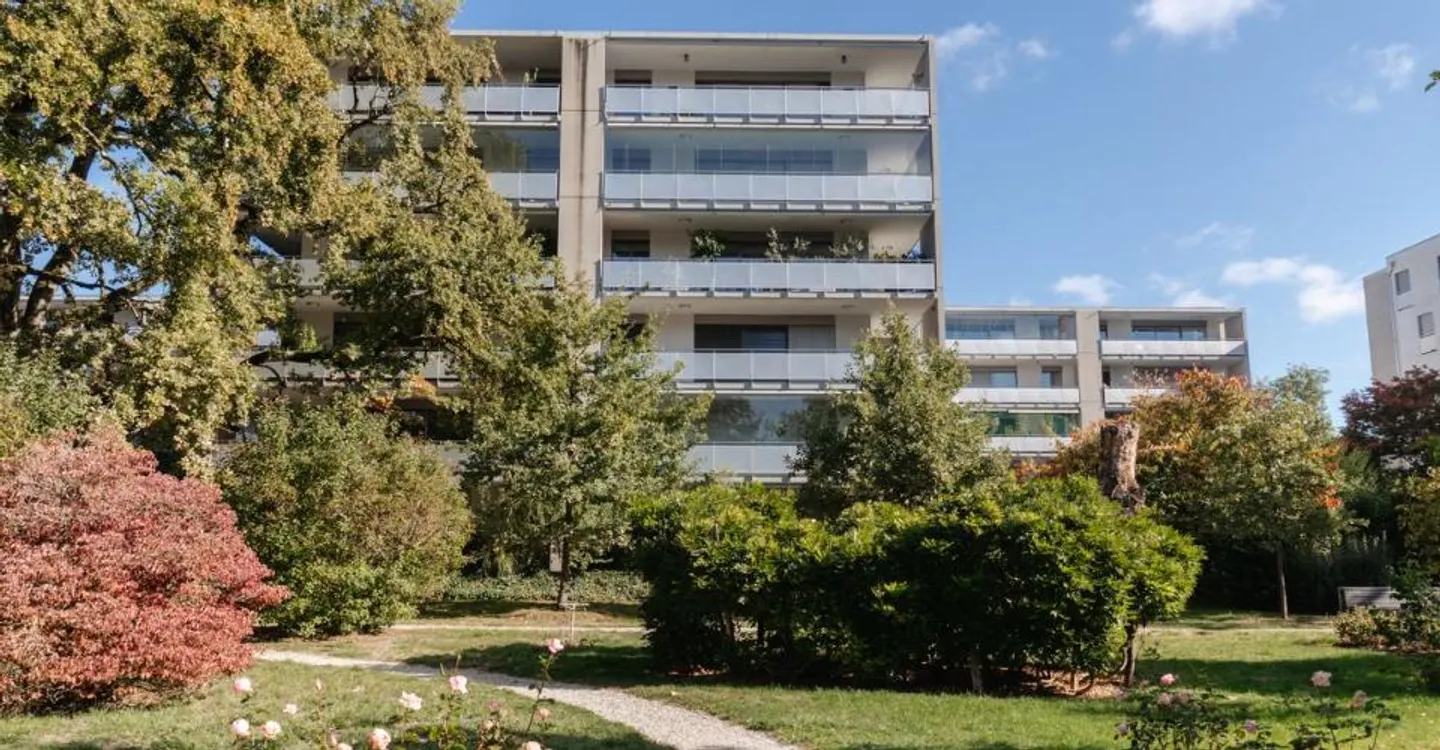 Superbo appartamento in un contesto verde - Foto 1 di 3