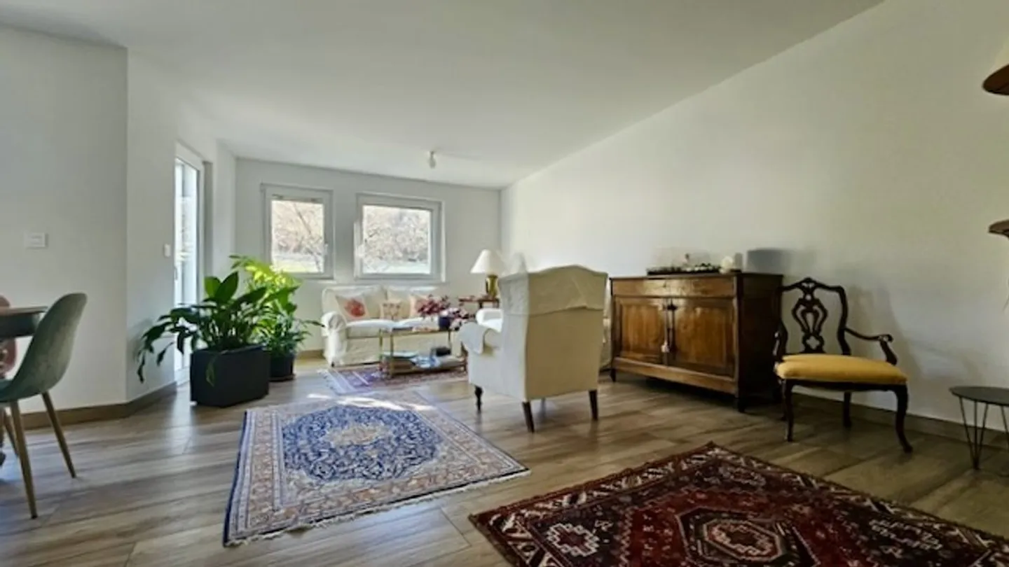 Villa adiacente situata in un piacevole quartiere ricercato di Fleurier - Foto 8 di 13