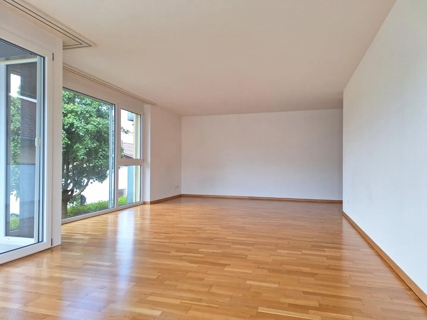 Moderne 4.5-Zimmerwohnung - Foto 2 von 8