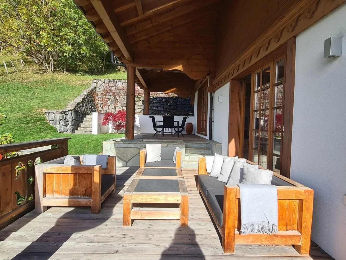 Un'ode alla serenità, chalet lussuoso e spazioso con vista panoramica - Foto 2 di 13