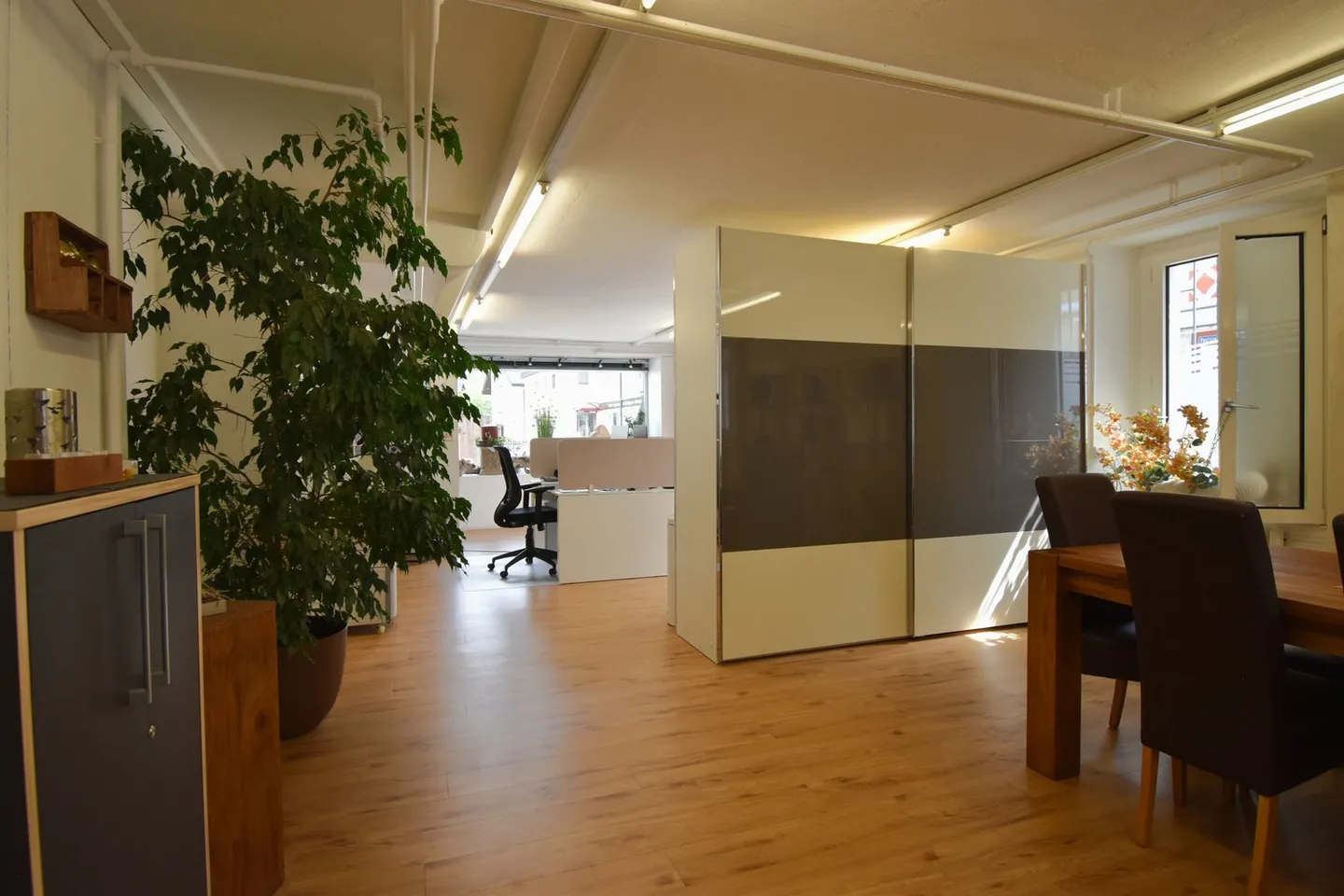 Bâtiment résidentiel et commercial à fort rendement à Thun - Situé au centre avec potentiel Airbnb - Photo 7 sur 28