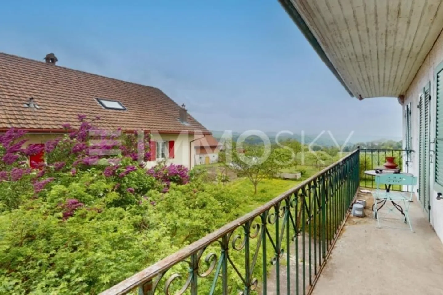 Beautiful partially renovated farmhouse 2 minutes from Thierrens - Photo 6 of 7