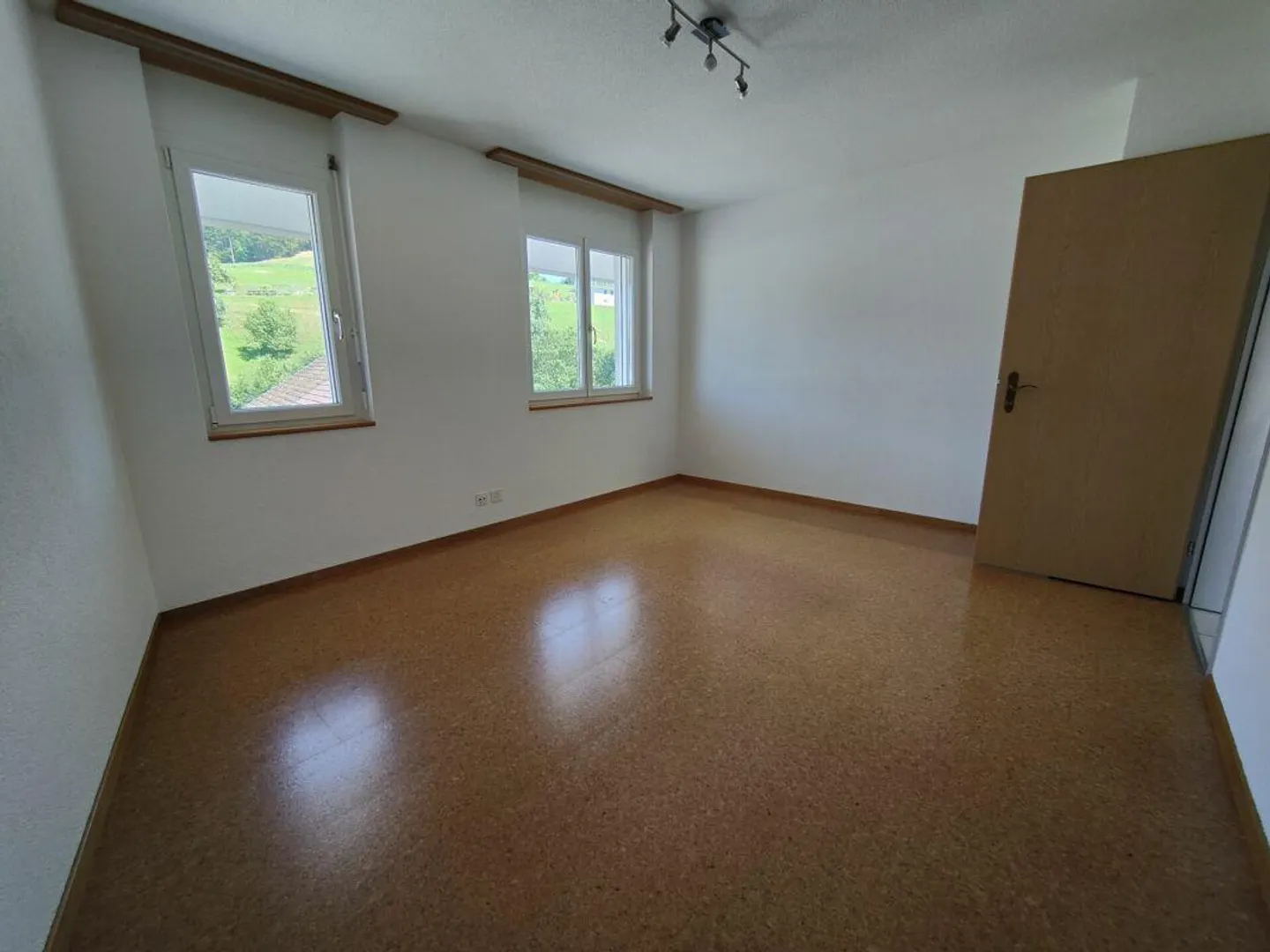 Vivre comme dans une maison individuelle - belle maisonette de 5,5 pièces - Photo 7 sur 14