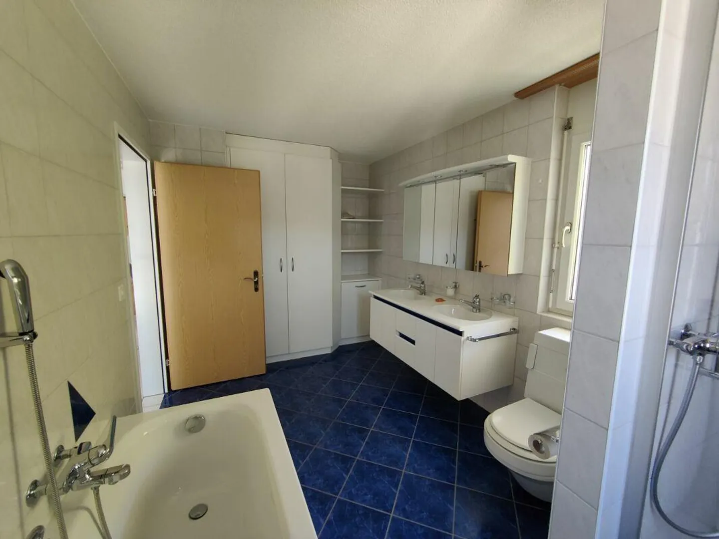 Vivre comme dans une maison individuelle - belle maisonette de 5,5 pièces - Photo 11 sur 14