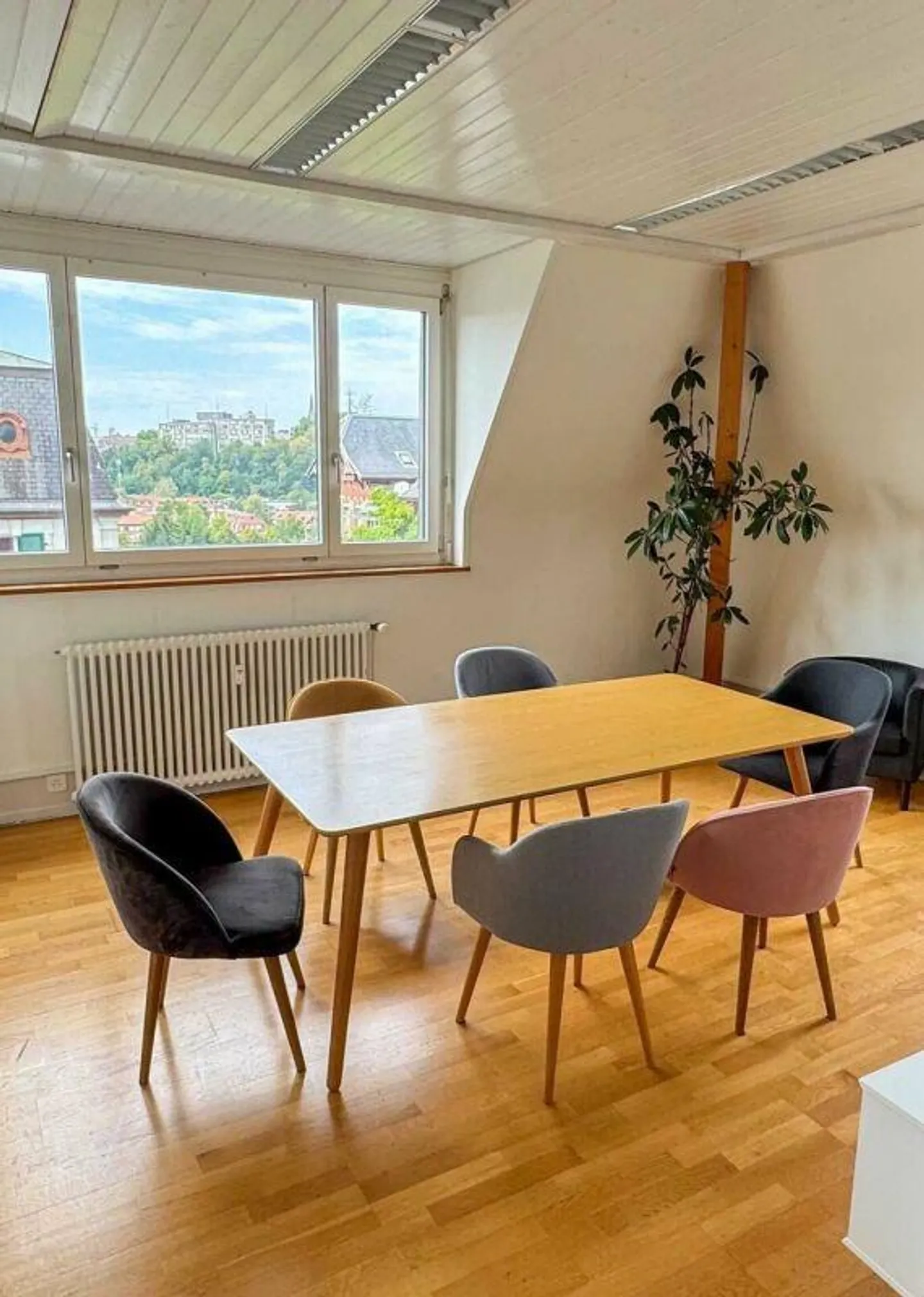 Office Space in Shared Office 10 - 50 m2 - Photo 3 of 11