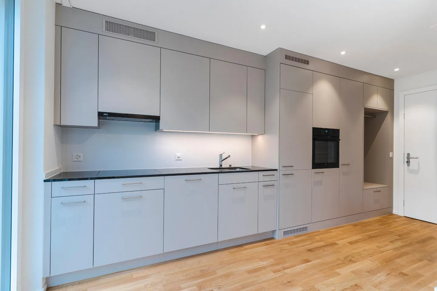 Appartement moderne de 2.5 pièces à louer - Photo 2 sur 6